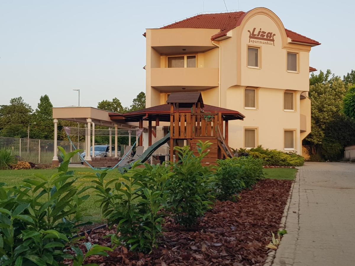 Liza Apartmanok ไฮจ์ดุสโซบอสโล ภายนอก รูปภาพ